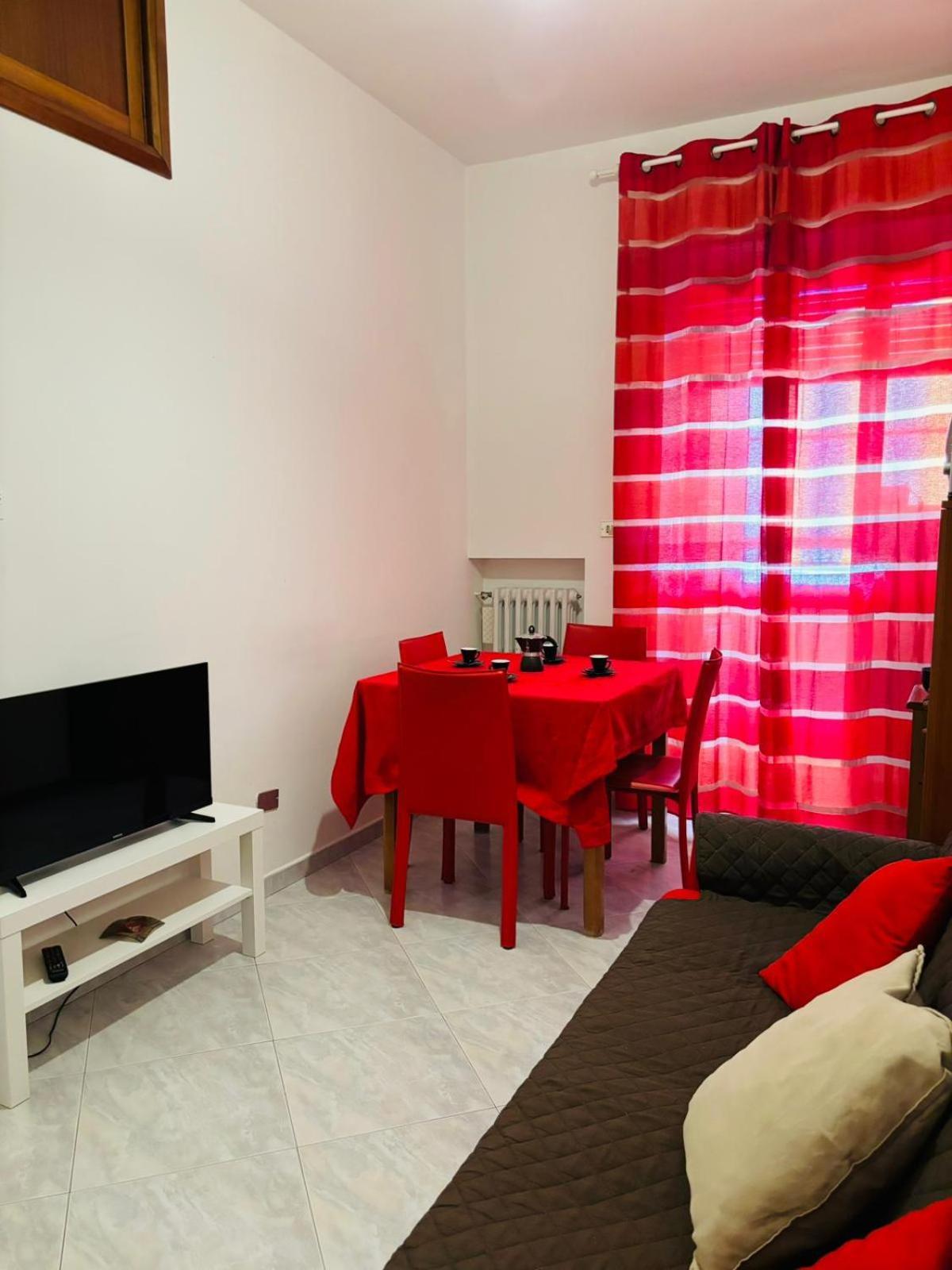 Matthias Central Rooms And Accomodation Bari Exterior photo