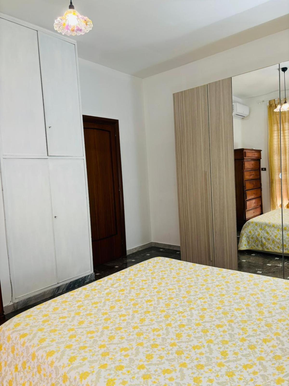 Matthias Central Rooms And Accomodation Bari Exterior photo