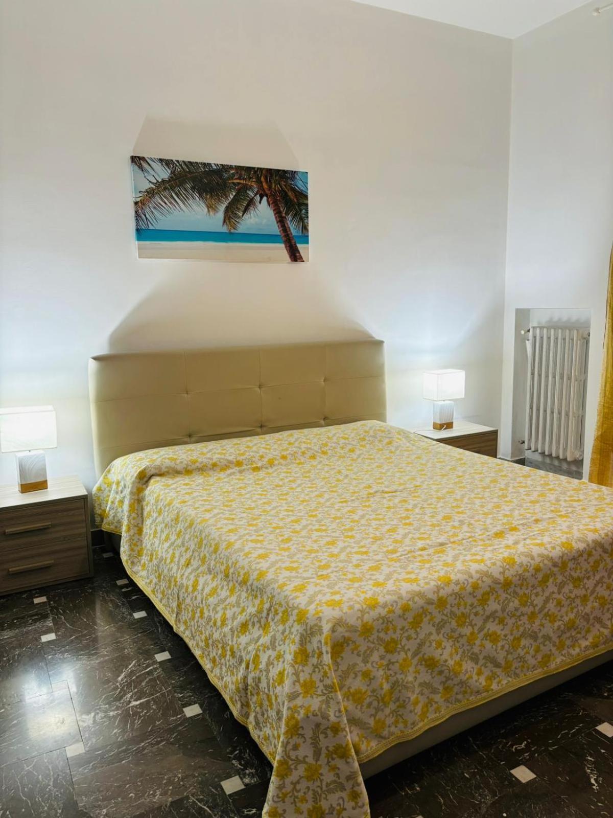 Matthias Central Rooms And Accomodation Bari Exterior photo